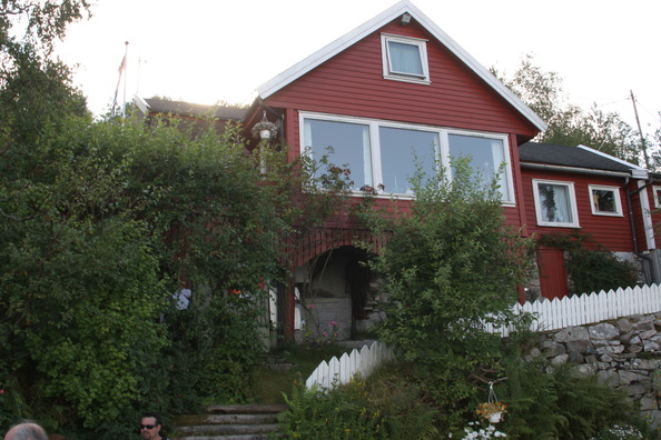 Photo 1
